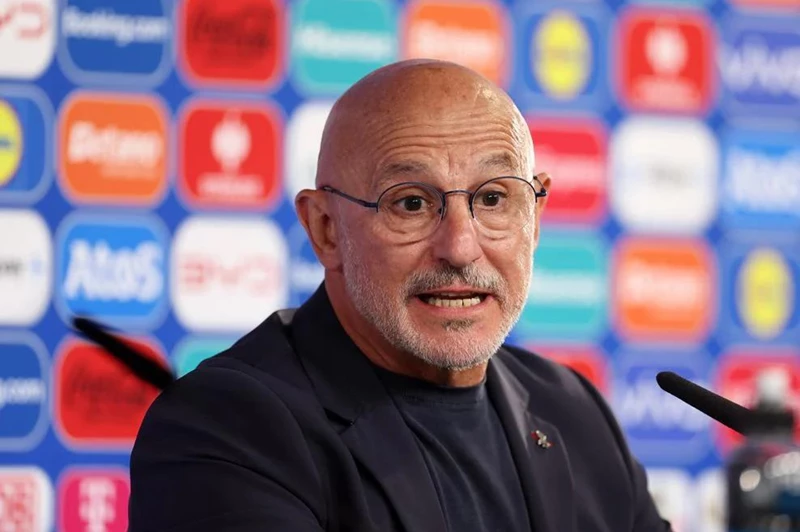 مدرب إسبانيا: هدوء لامين يامال يثير إعجابي، ورونالدو يبقى أسطورة